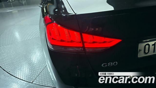 Genesis G80 2017 — photo 9