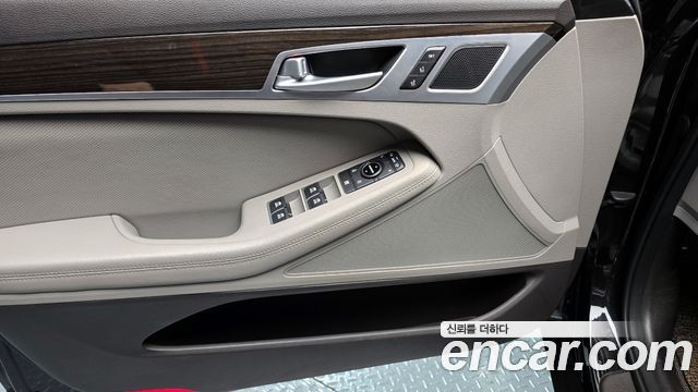 Genesis G80 2017 — photo 15