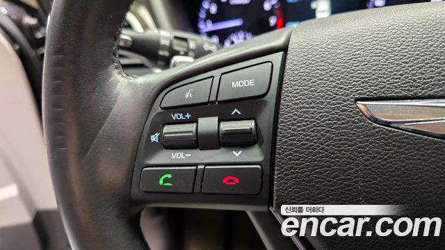 Genesis G80 2017 — photo 28