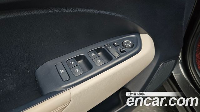 Hyundai Venue 2020 — photo 23