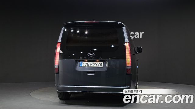 Hyundai Staria 2023 — photo 4