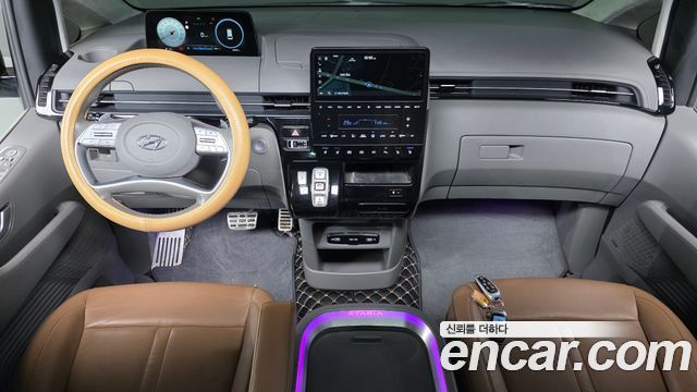 Hyundai Staria 2023 — photo 7