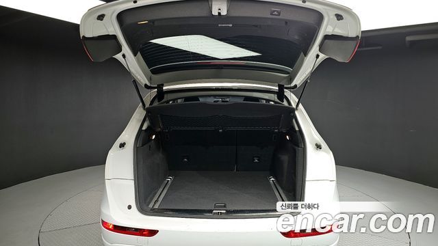 Audi Q5 2016 — photo 20