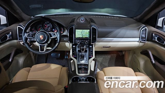 Porsche Cayenne 2011 — photo 7