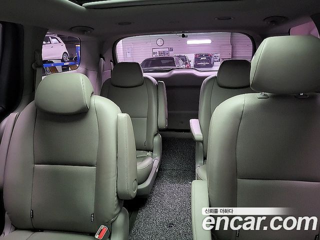 Kia Canival 2019 — photo 10