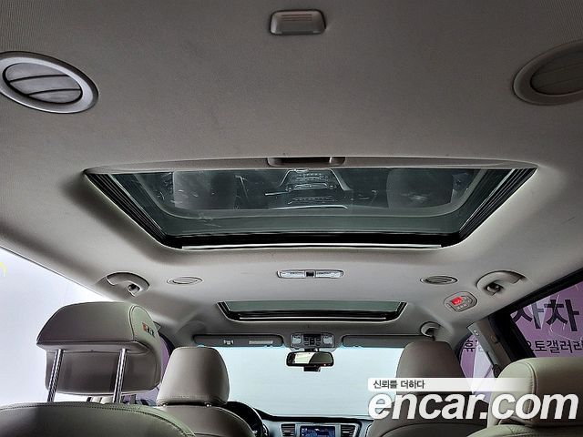 Kia Canival 2019 — photo 13