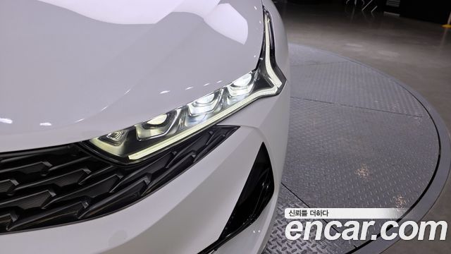Kia K5 2020 — photo 8