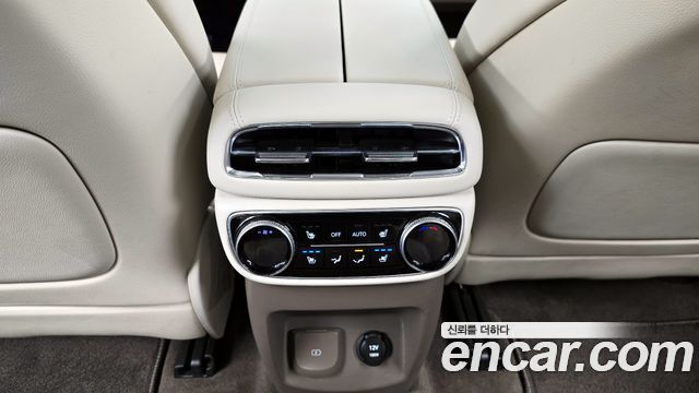 Genesis GV80 2023 — photo 25