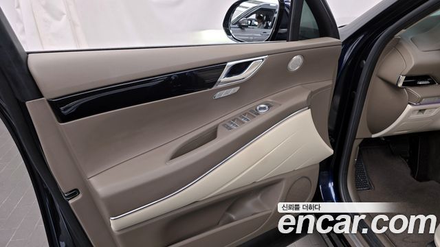 Genesis GV80 2023 — photo 14