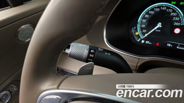 Genesis GV80 2023 — photo 29