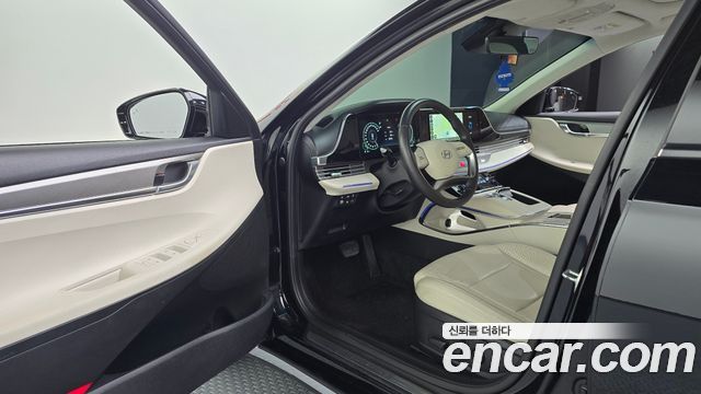 Hyundai Grandeur 2023 — photo 13