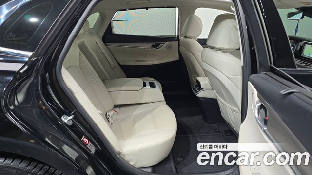Hyundai Grandeur 2023 — photo 18