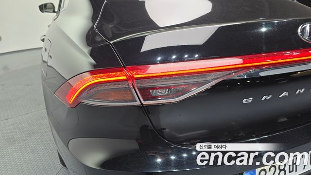 Hyundai Grandeur 2023 — photo 9