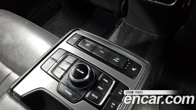 Hyundai Genesis 2016 — photo 19