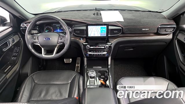 Ford Explorer 2021 — photo 10