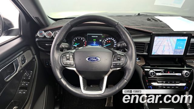 Ford Explorer 2021 — photo 19