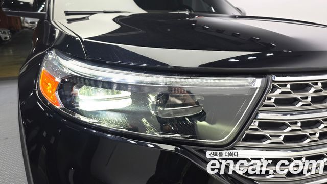 Ford Explorer 2021 — photo 8