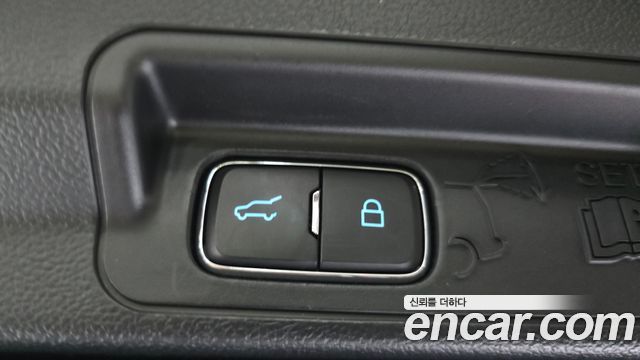 Ford Explorer 2021 — photo 29