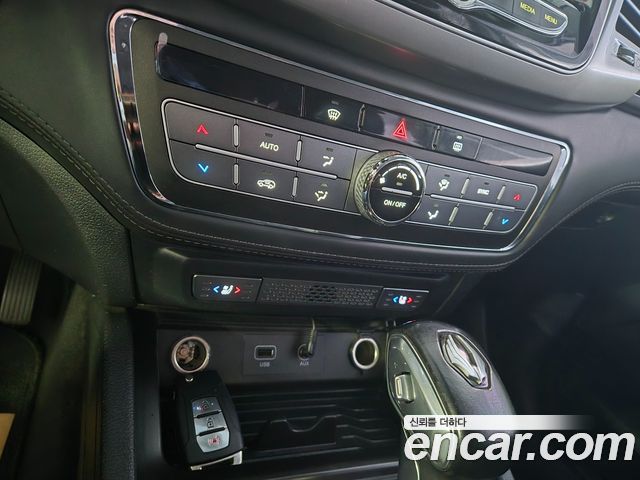 KG Mobility Rexton 2019 — photo 16