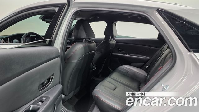Hyundai AVANTE 2025 — photo 11