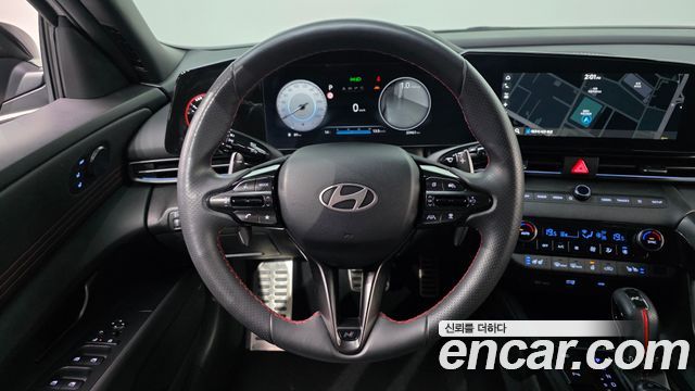 Hyundai AVANTE 2025 — photo 13