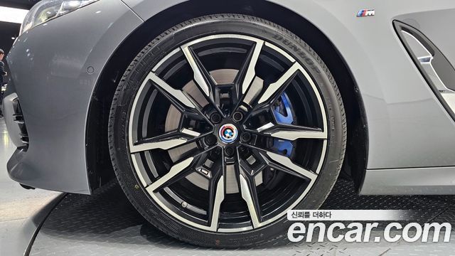 BMW 8-Series 2023 — photo 5