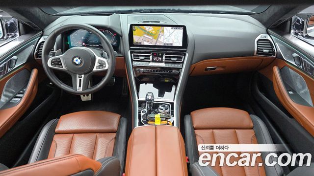 BMW 8-Series 2023 — photo 10