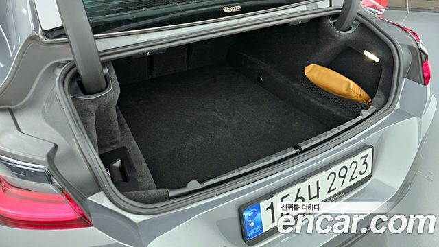 BMW 8-Series 2023 — photo 26