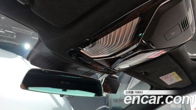 BMW 8-Series 2023 — photo 27