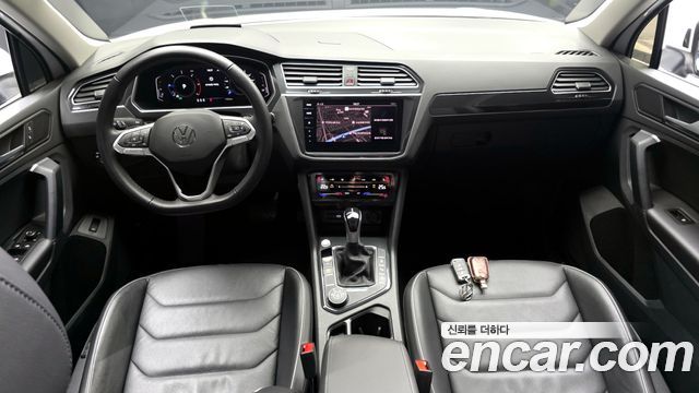 Volkswagen Tiguan 2021 — photo 10
