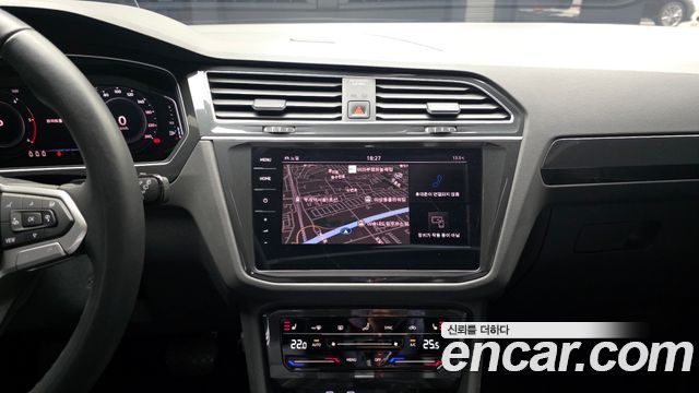 Volkswagen Tiguan 2021 — photo 20