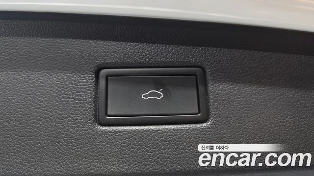 Volkswagen Tiguan 2021 — photo 30