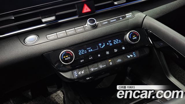 Hyundai AVANTE 2021 — photo 23