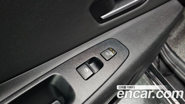 Hyundai AVANTE 2021 — photo 25