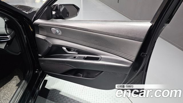 Hyundai AVANTE 2021 — photo 14
