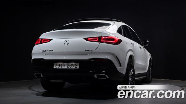 Mercedes-Benz GLE-Class 2022 — photo 2
