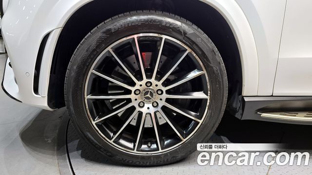 Mercedes-Benz GLE-Class 2022 — photo 5