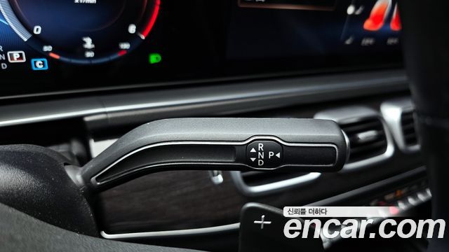 Mercedes-Benz GLE-Class 2022 — photo 12