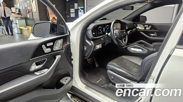 Mercedes-Benz GLE-Class 2022 — photo 13