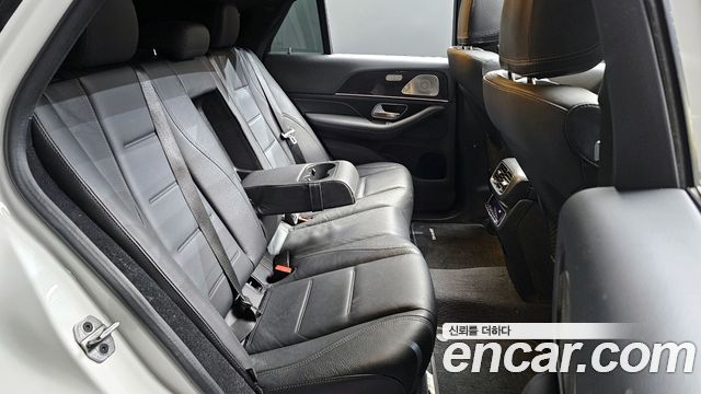 Mercedes-Benz GLE-Class 2022 — photo 18