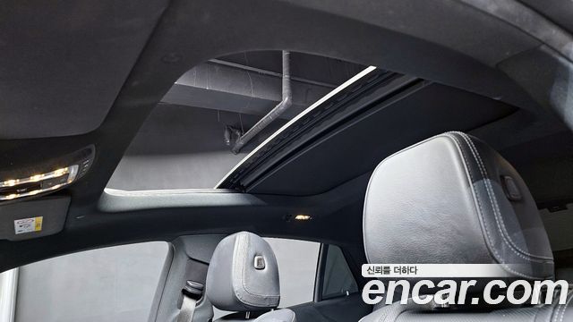 Mercedes-Benz GLE-Class 2022 — photo 24