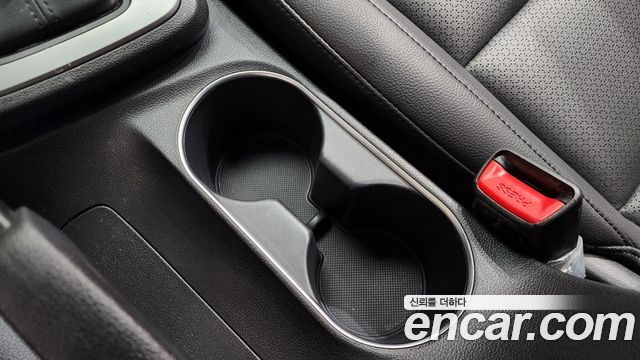 Hyundai AVANTE 2016 — photo 16