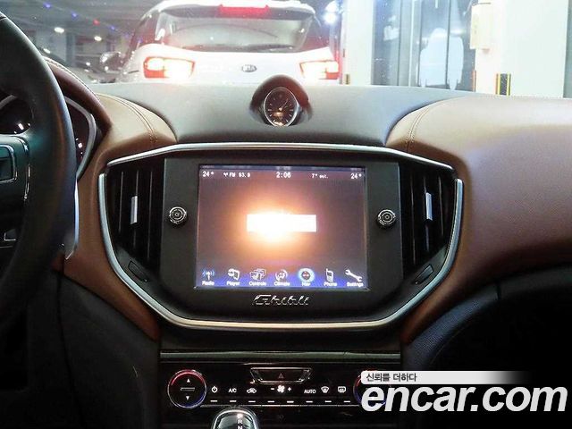 Maserati Ghibli 2016 — photo 11