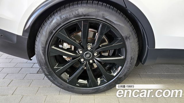 Land Rover Discovery 2022 — photo 5