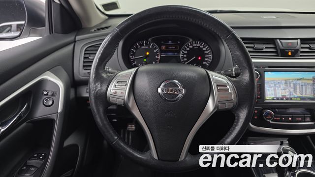 Nissan Altima 2017 — photo 16
