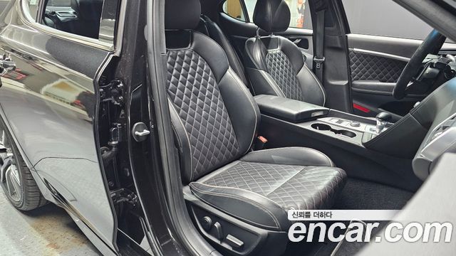 Genesis G70 2018 — photo 17