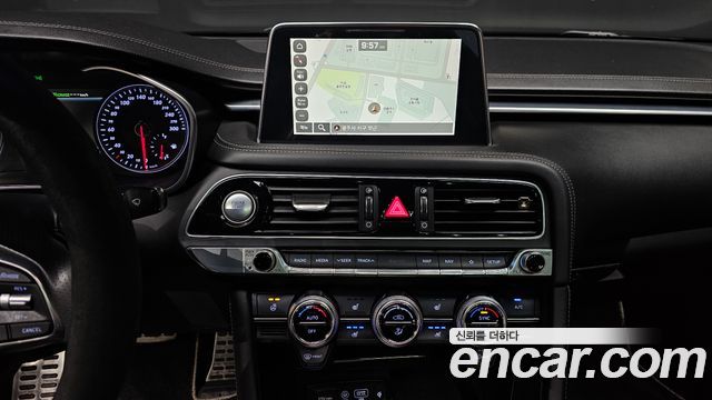 Genesis G70 2018 — photo 20