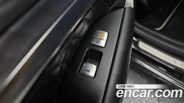 Genesis G70 2018 — photo 25