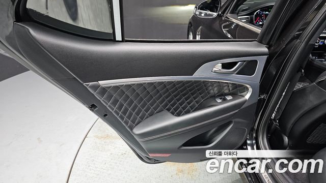 Genesis G70 2018 — photo 15