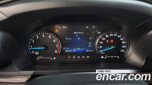 Ford Explorer 2020 — photo 11